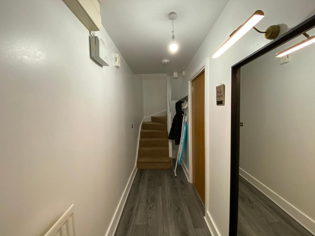 Luxe Place - Netflix & Workspace For 6 Birmingham Exterior foto