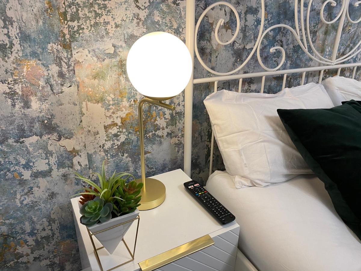 Luxe Place - Netflix & Workspace For 6 Birmingham Exterior foto
