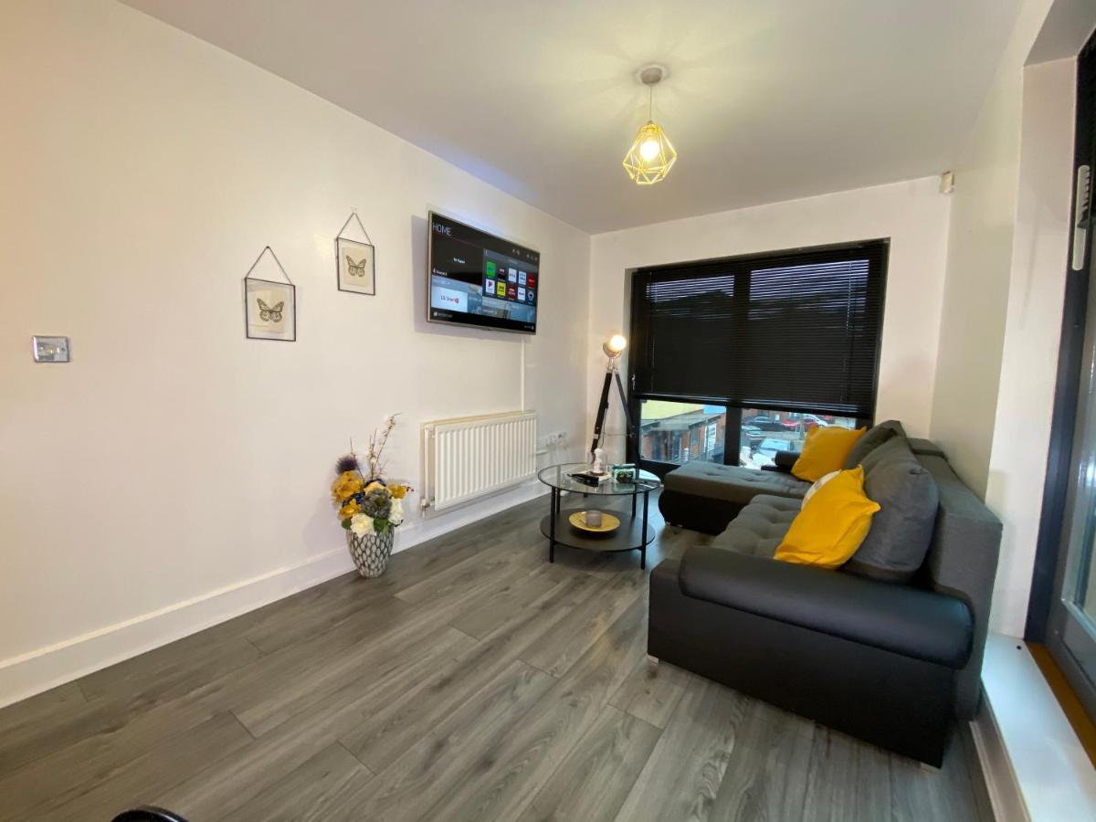 Luxe Place - Netflix & Workspace For 6 Birmingham Exterior foto